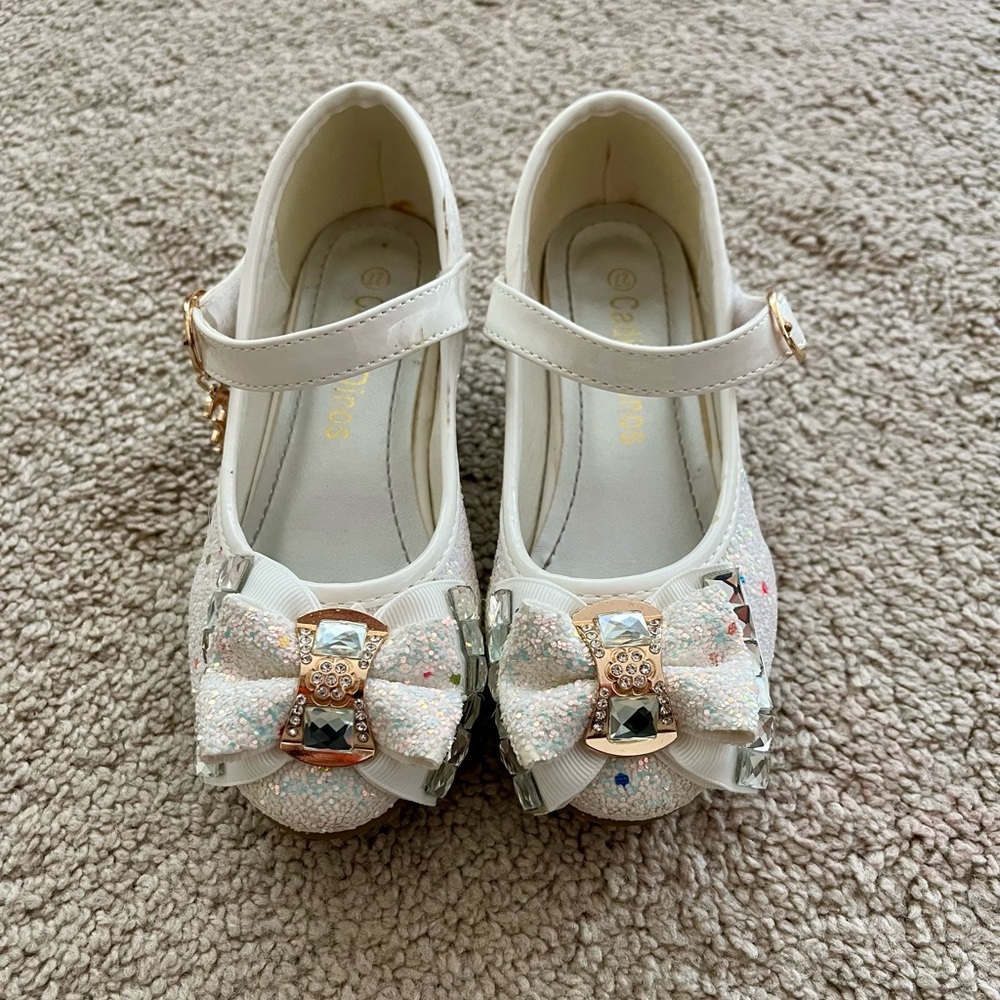 Girl’s Dress Shoes